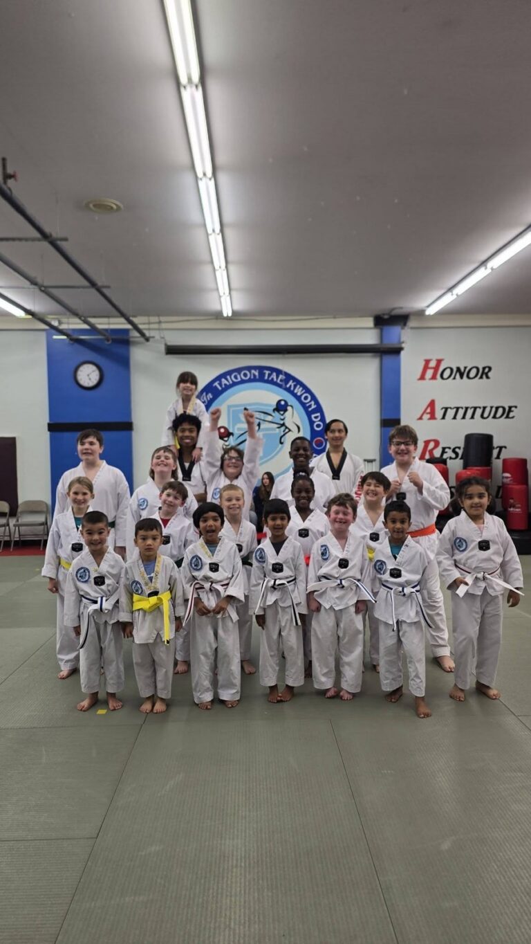Taigon Taekwondo kids class group photo